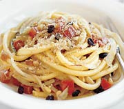 Linguine with Anchovies, Fennel, and Pine Nuts