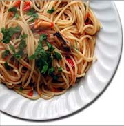 Spaghetti with Mussels, Tomatoes and Oregano