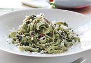 Spinach Linguine with Olive Oil and Garlic