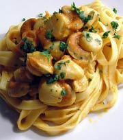 Tagliatelle with Scallops, Cream and Saffron